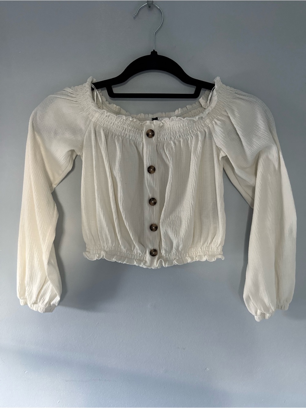 H&M White Off-Shoulder Button Front Peasant Blouse